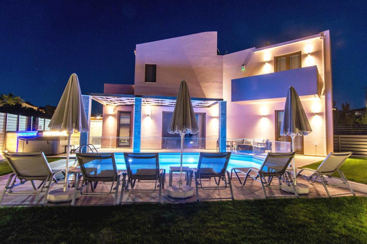 Villa Anthi, A Modern Villa With Salted Water Pool,Hot Tub & Bbq! Rethimno Eksteriør billede